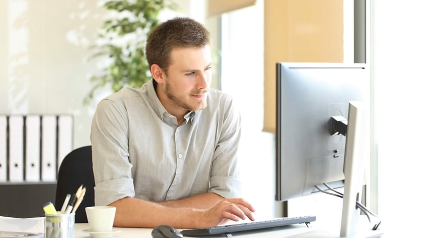 Insurance agent using Eclipse agency management software
